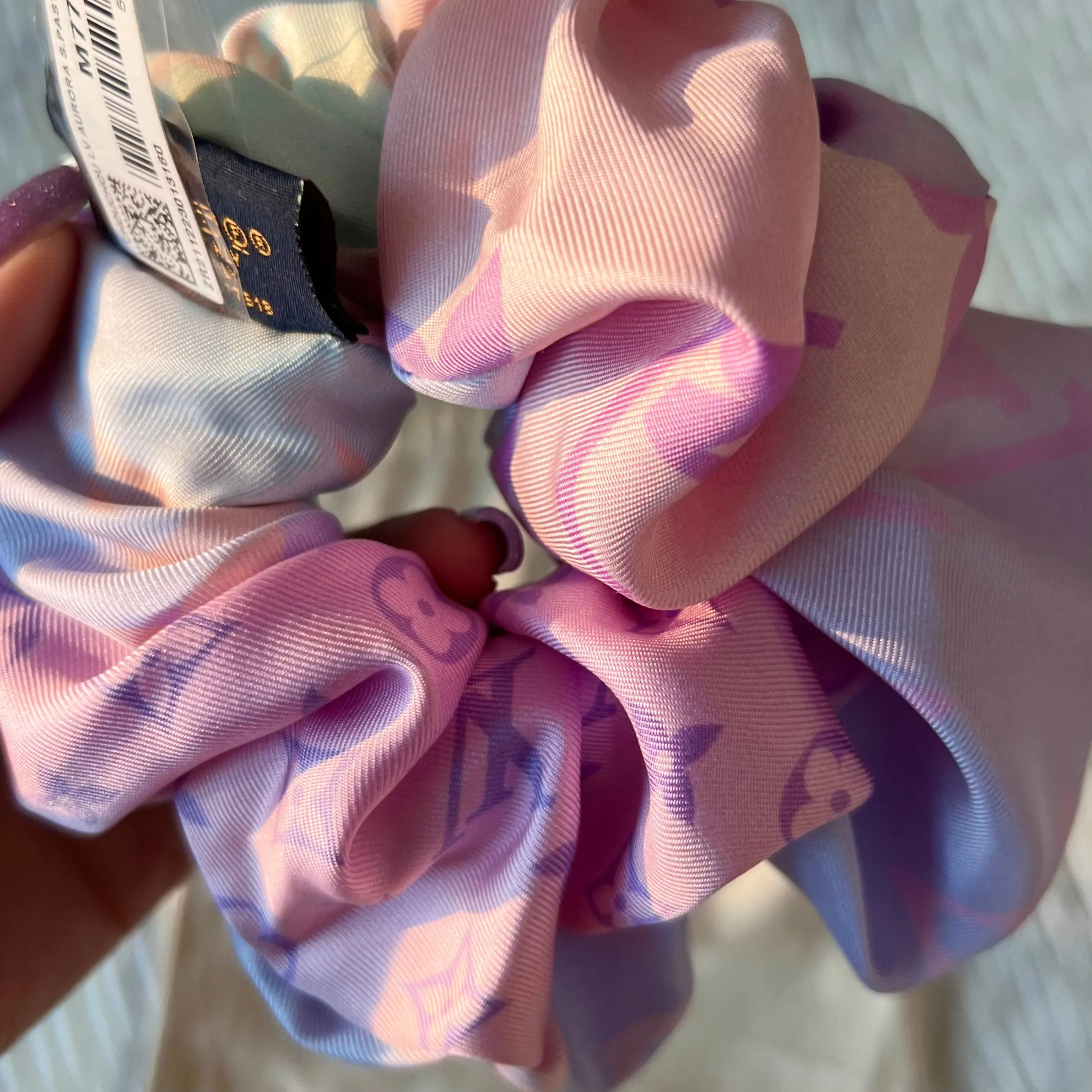 Louis Vuitton Spring Escape Gradient Trop Chou Scrunchy